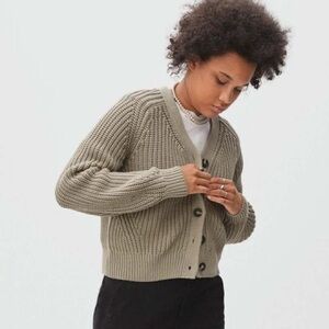 everlane texture cotton cardigan | field green | large